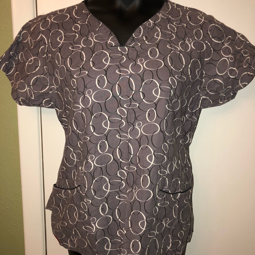 Scrub top